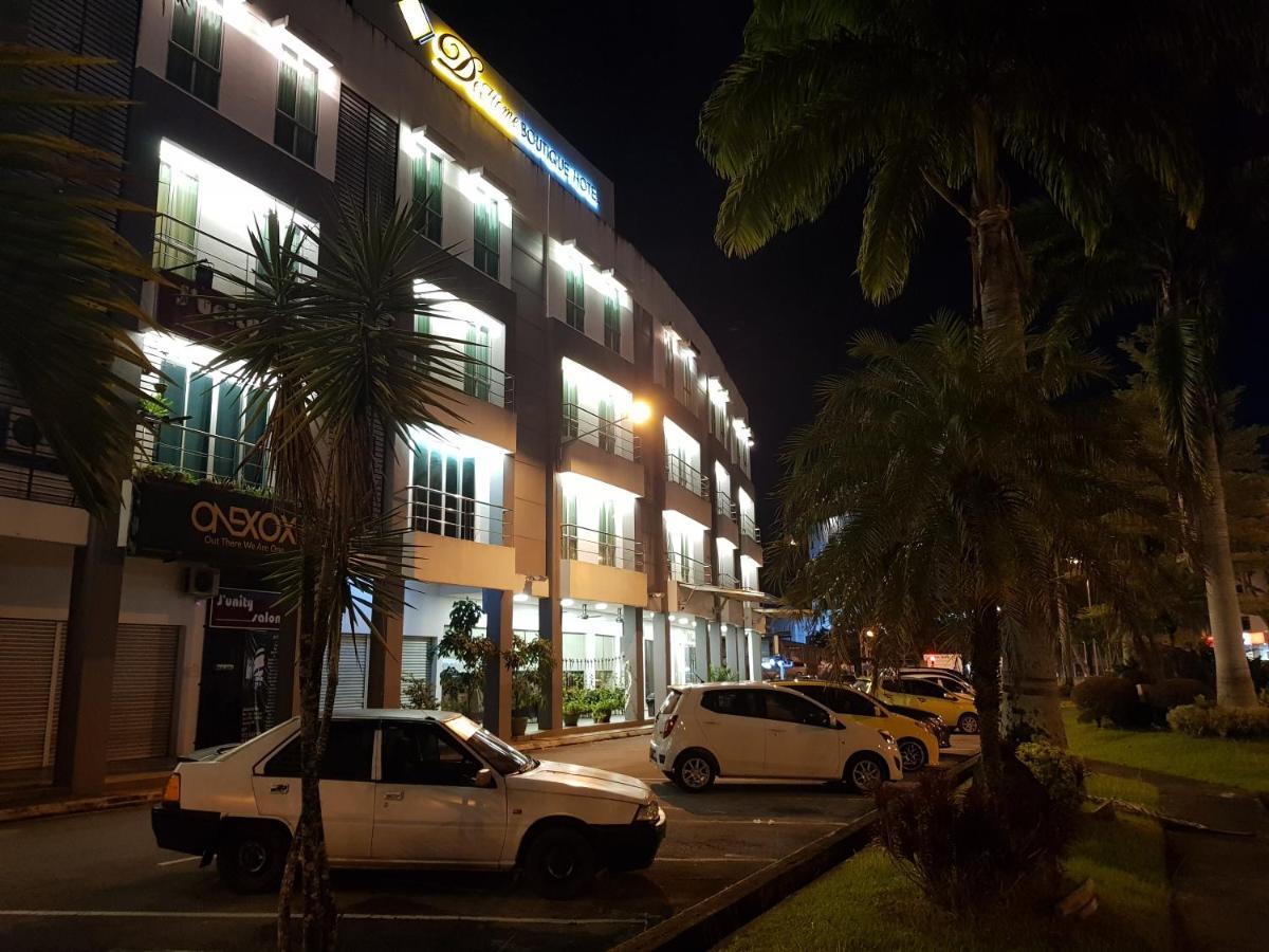 Dehome Boutique Hotel Kuching Exterior foto