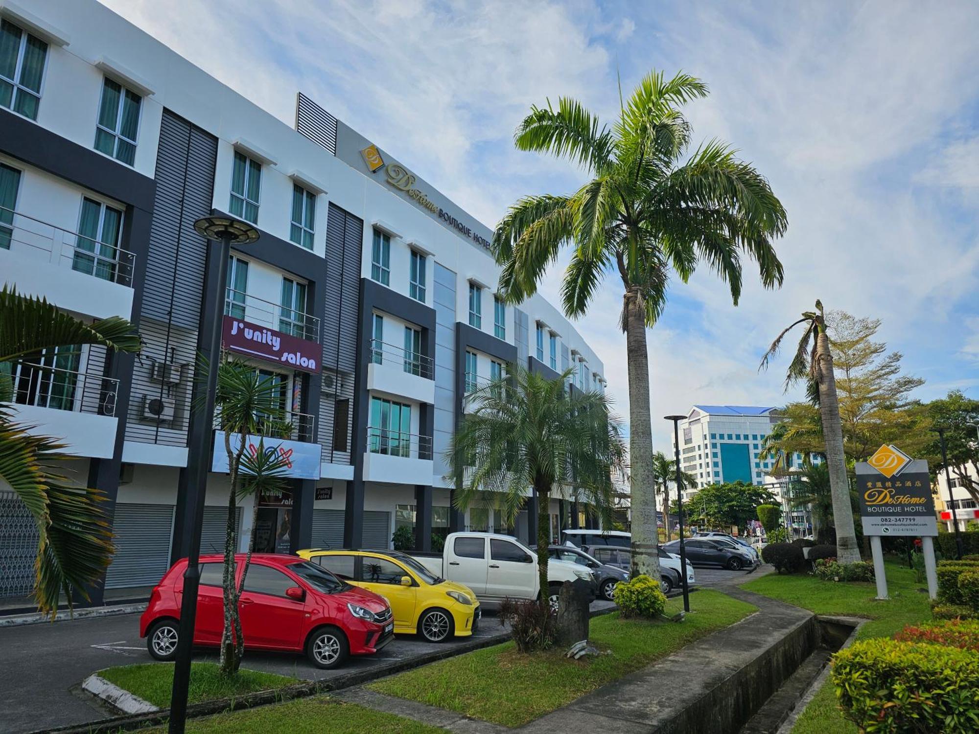 Dehome Boutique Hotel Kuching Exterior foto